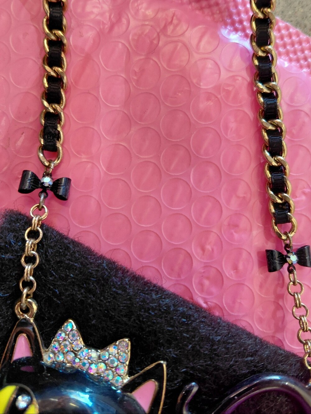 NIB. Betsey Johnson Large Statement Kitty Necklace - Picture 4 of 5